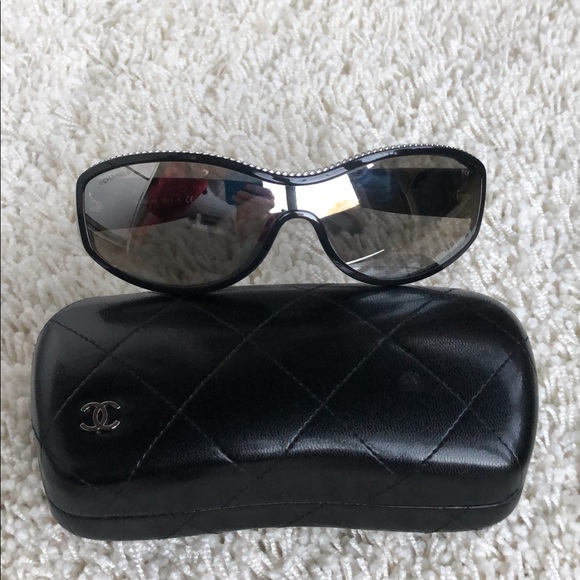 SOLD ..Chanel sunglasses - Picture 3 of 14